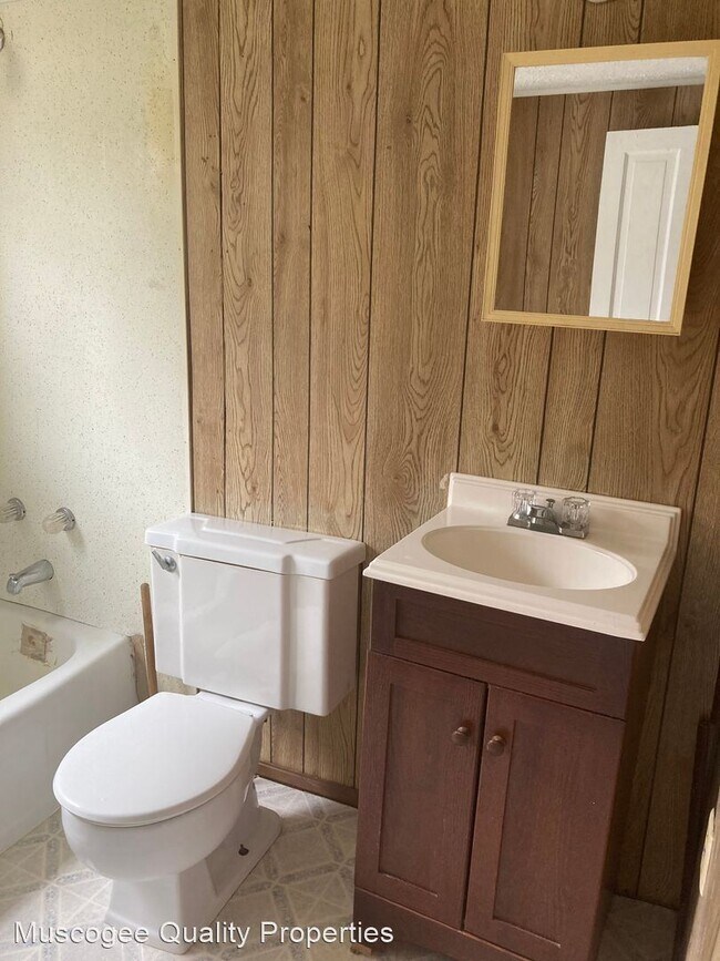 Foto del edificio - 5 br, 2 bath House - 55 Bradford Road