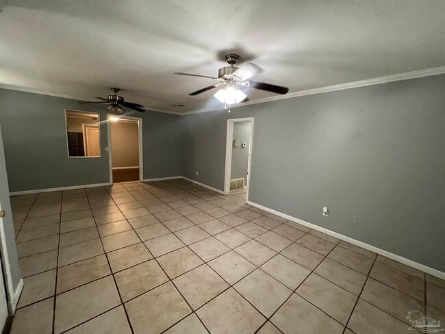 Building Photo - 203 Edison Dr