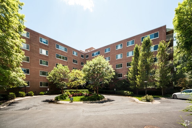 Kenwood House Apartments Chevy Chase, MD