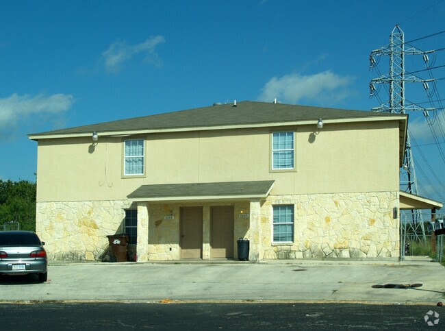 Windsor Oaks Apartments Windsor Oaks Apartments