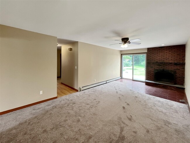 Building Photo - 43 Elm Ave