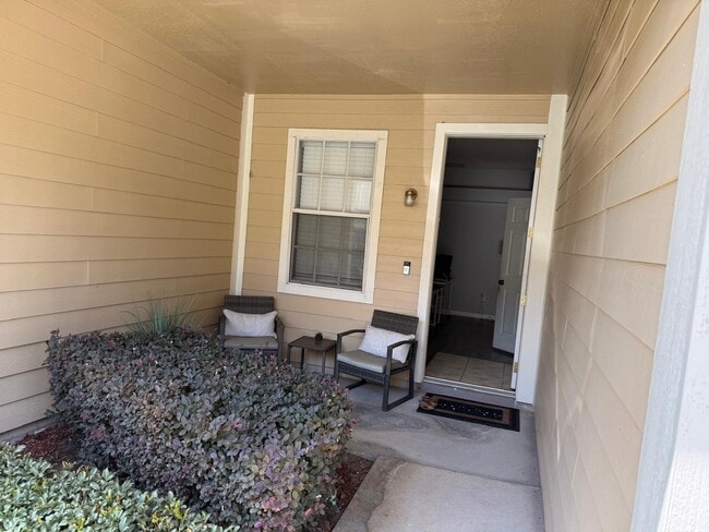 Building Photo - 3635 Pine Knot Dr