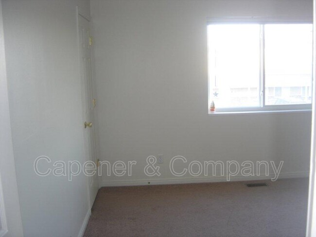 Foto del edificio - 15090 N 5400 W