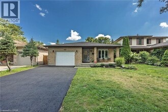 Building Photo - 143 Grenfell Pl