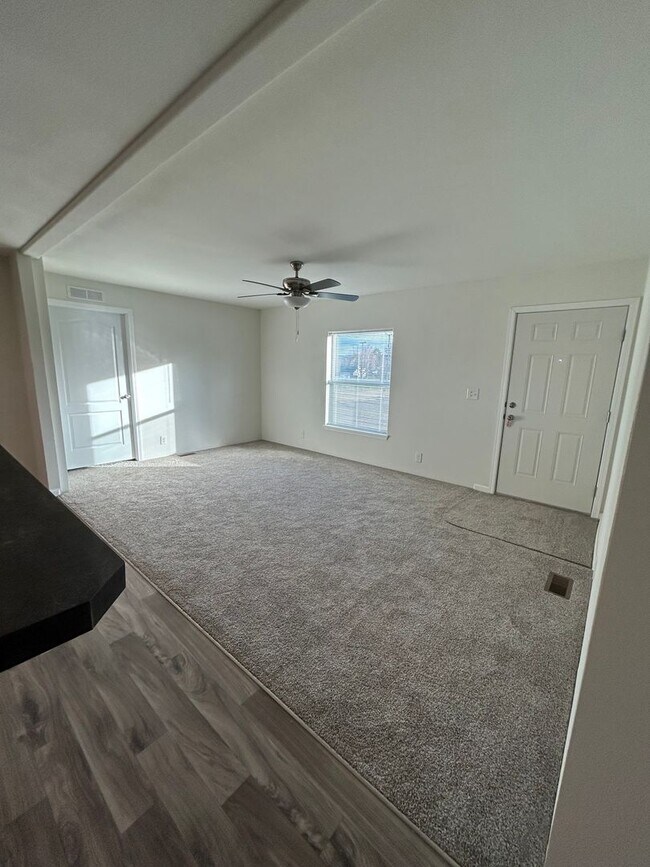 Foto del edificio - New construction 3 bed/ 2 bath