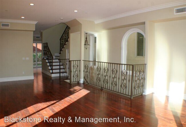 Building Photo - 3 br, 4 bath House - 23287 Lake Manor Dr.