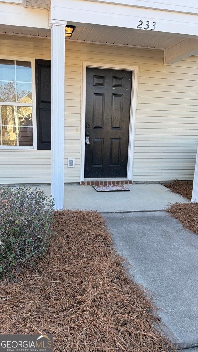 Building Photo - 233 Sunview Dr