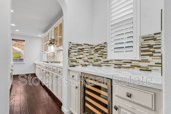 Foto del edificio - 3223 Carpenter Way