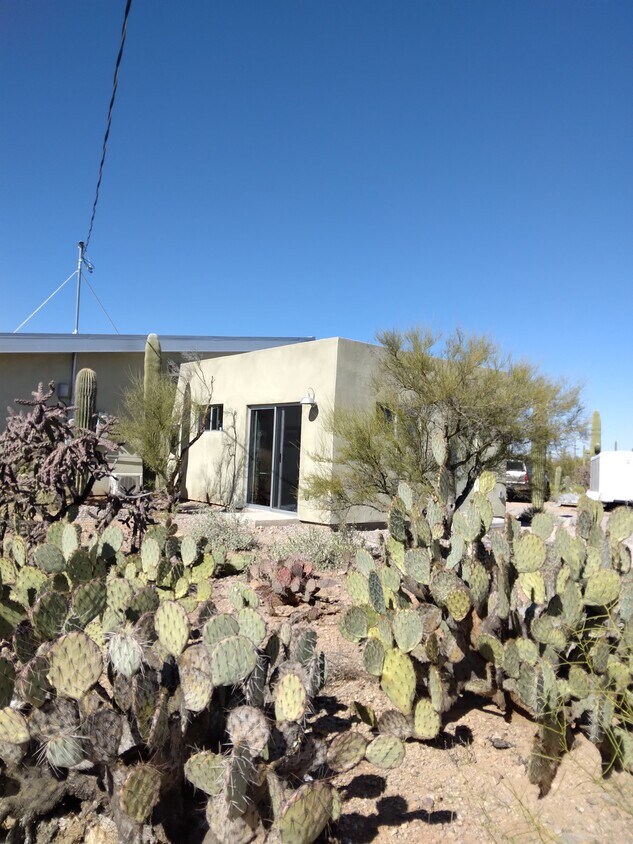 3294 W Canyon Ln Unit casita, Tucson, AZ 85745 Condo for Rent in