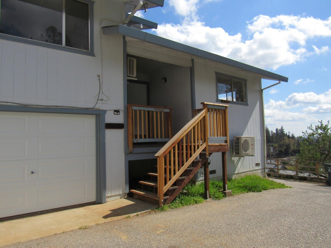 417 Veda, Colfax, CA 95713 Townhome Rentals in Colfax CA