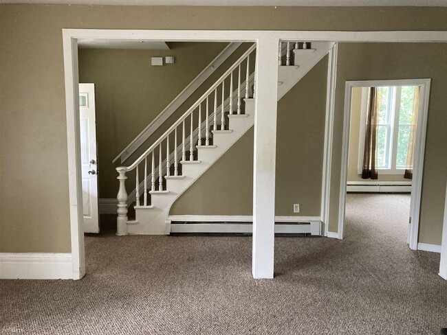 Building Photo - 24 Mt Globe St