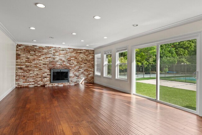 Foto del edificio - 1824 Black Mountain Rd