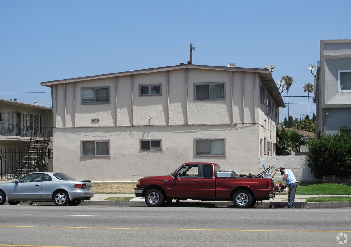 Building Photo - 1625 Lomita Blvd