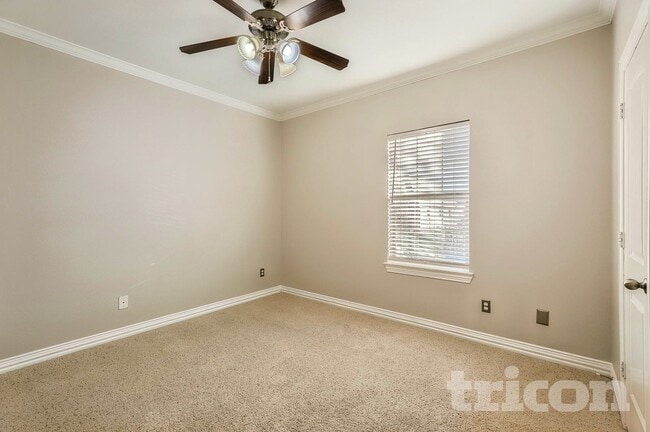 Building Photo - 2240 27th Ave Ct