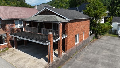 Building Photo - 130 Wolford St