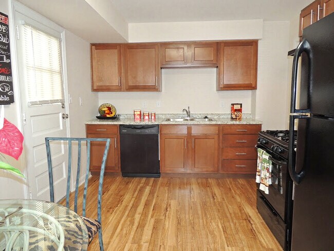 Foto del edificio - 4 Bed - 1.5 Bath Cape Cod for Rent in Eucl...