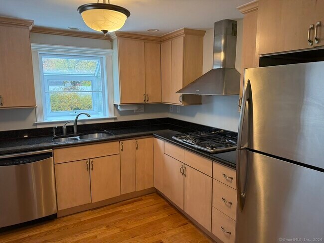 Foto del edificio - 124 Westford Dr