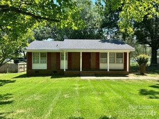 Building Photo - 821 Brookwood St