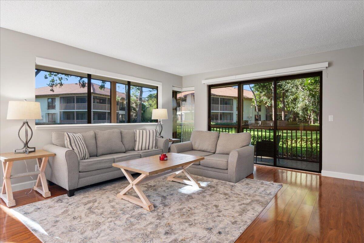 622 Brackenwood Cove, Palm Beach Gardens, FL 33418 Condo for Rent in