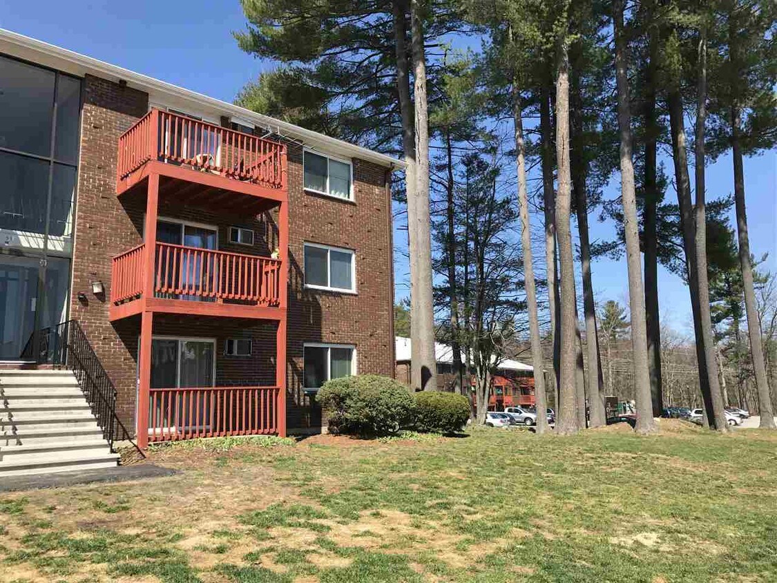 99 Powers St Unit 157, Milford, NH 03055 Room for Rent in Milford, NH