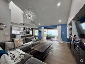 Building Photo - 6876 Palmar Ct