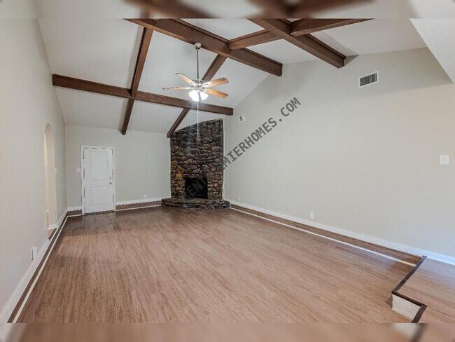 Foto del edificio - 7903 Depriest Rd