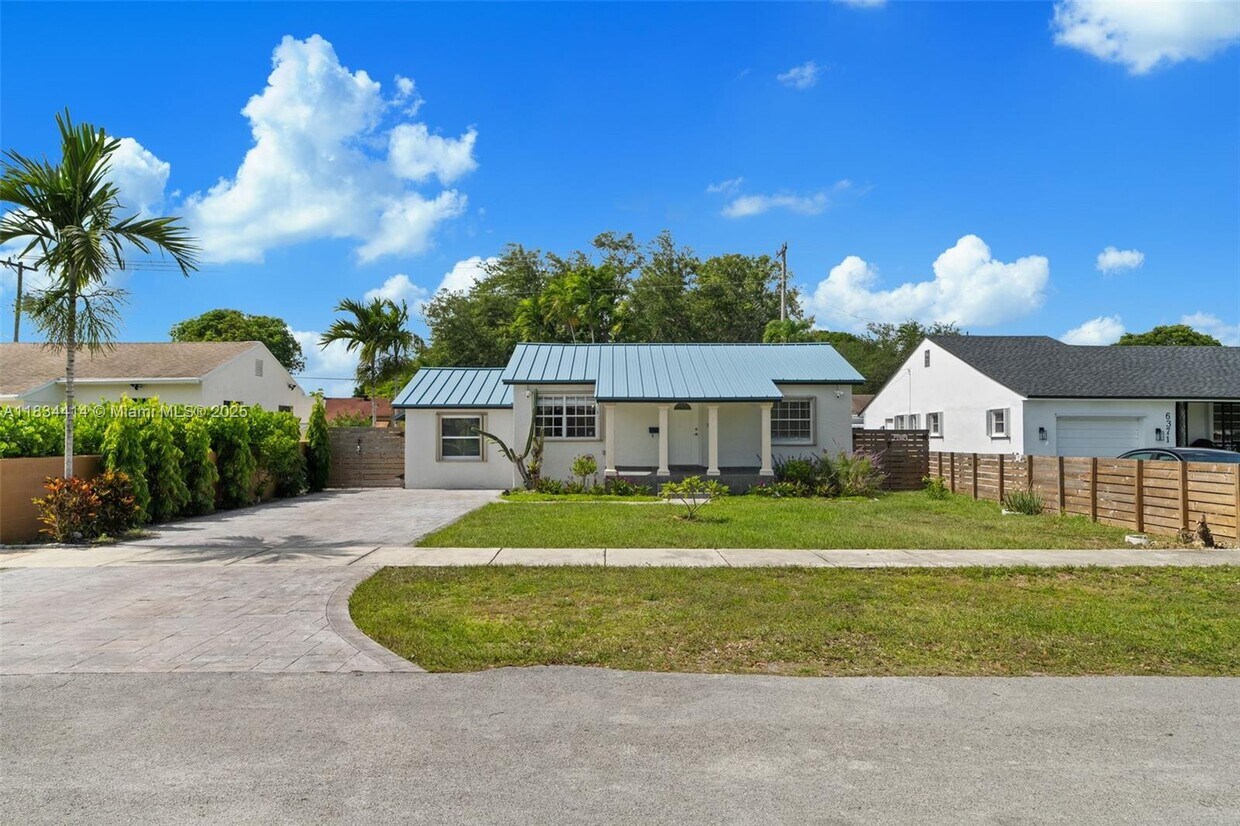 Foto principal - 6381 SW 39th St