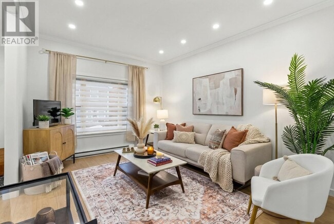 Building Photo - 14 Cavell Ave