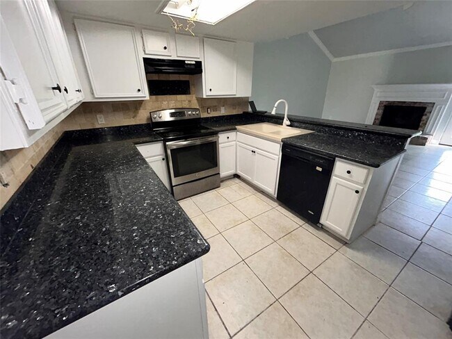 Foto del edificio - 19311 Leafwood Ln