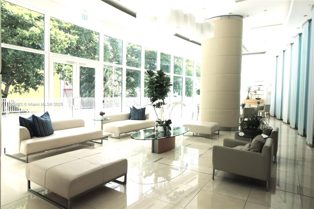 Primary Photo - 2101 Brickell Ave