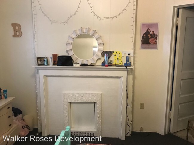 Foto del edificio - 230 W 8th St