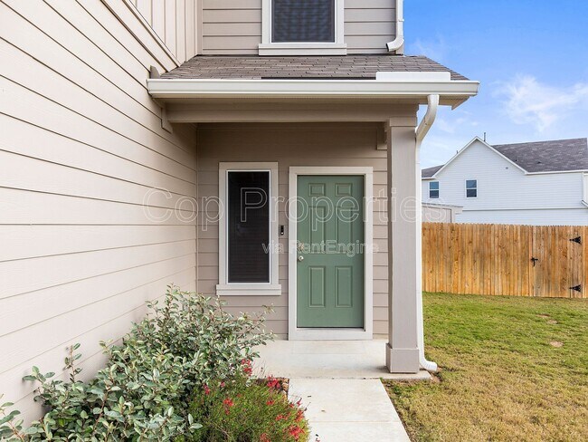 Building Photo - 374 Wayne Way