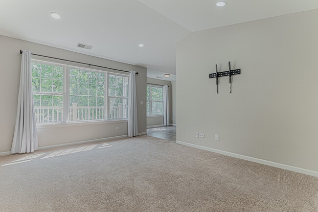 Building Photo - 1171 N Red Oak Cir