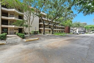 Building Photo - 10501 W Broward Blvd