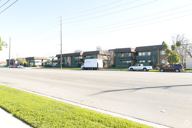 Building Photo - Garden Grove Manor
