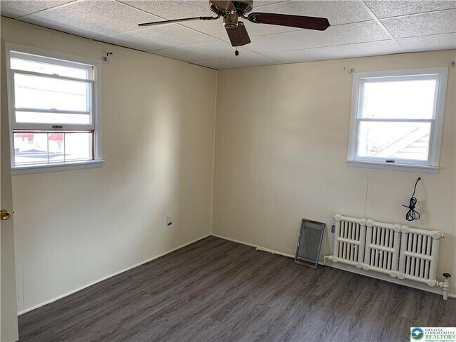 Foto del edificio - 12 E Pennsylvania Ave