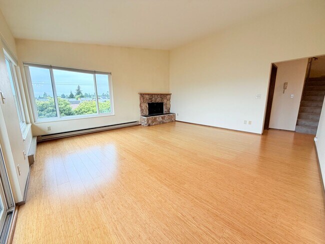 Foto del edificio - Bright Penthouse Corner Unit - Panoramic Views in Ballard!