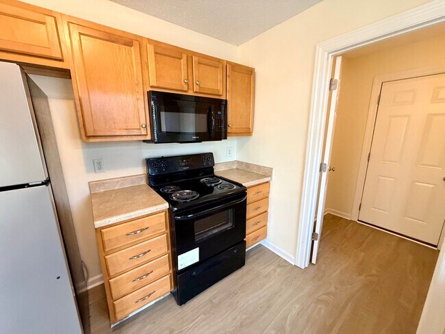 Building Photo - 1516 Destiny Dr