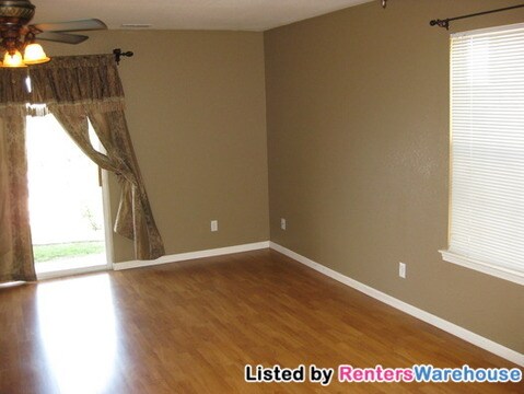 Building Photo - 5438 Lakewood Ter
