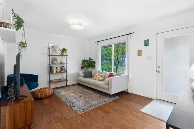 Building Photo - 5210 Waterbrook Dr