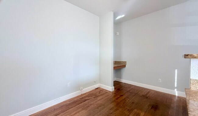 Foto del edificio - 840 Van Ness Ave