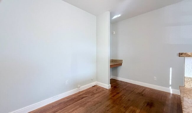 Building Photo - 840 Van Ness Ave