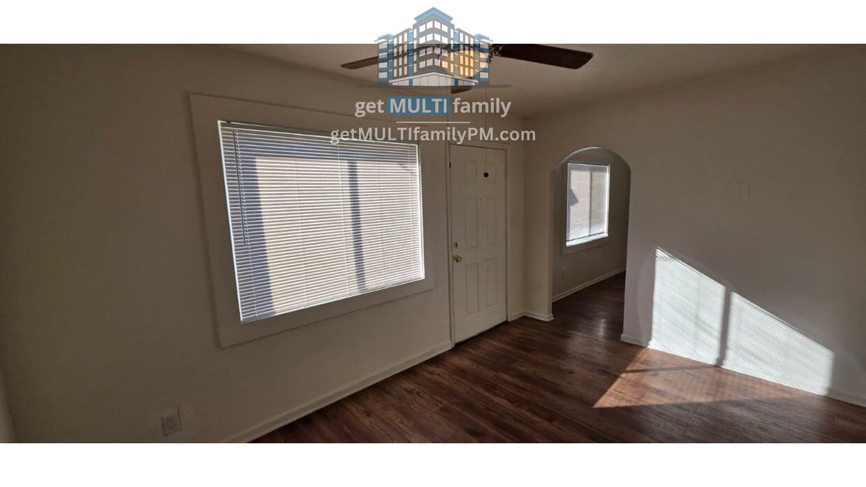 Photo - 3926 East Earll Drive-2