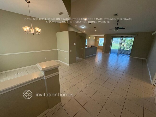 Building Photo - 456 San Ambrosio St
