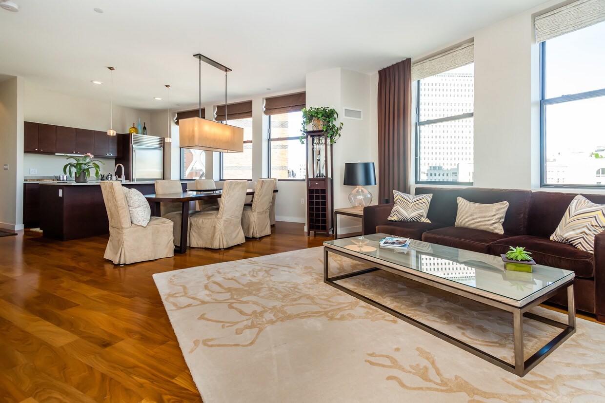 Open living/dining - 285 Columbus Ave