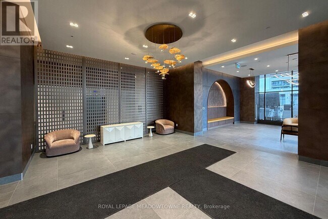 Building Photo - 27 Korda Gate