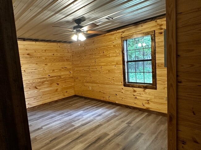 Foto del edificio - 112 Della St