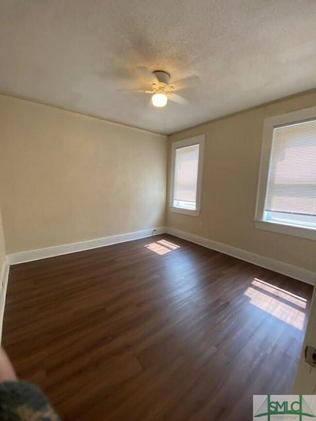 Foto del edificio - 1205-1207 E 38th St