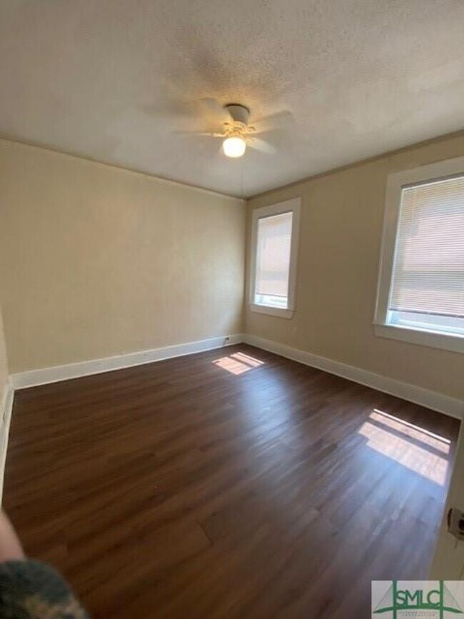 Building Photo - 1205 &amp; 1207 E 38 th. St.