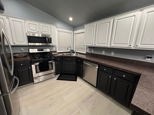 Foto del edificio - 1431 E Drucker St